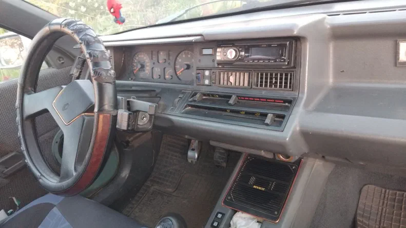Renault 21 1988