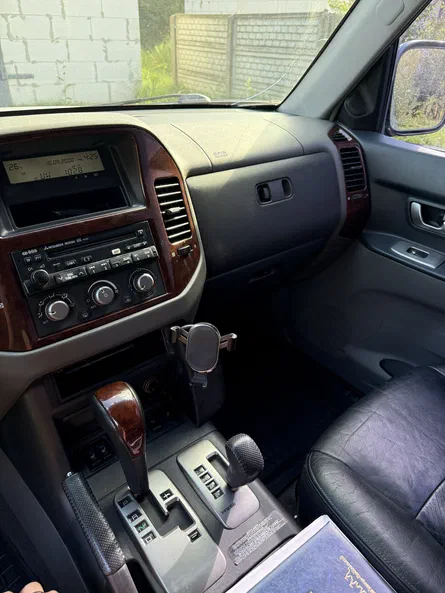 Mitsubishi Pajero 2004 - 8