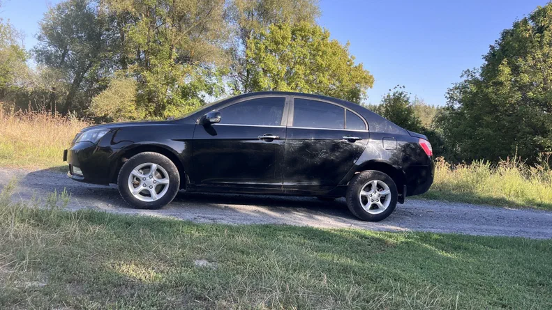 Geely Emgrand EC7 2014 - 11