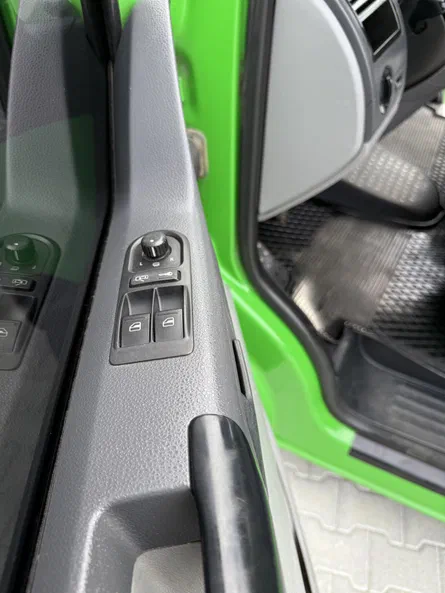 Volkswagen Transporter 2009 - 28