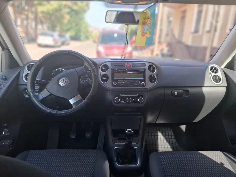 Volkswagen Tiguan 2010 - 6