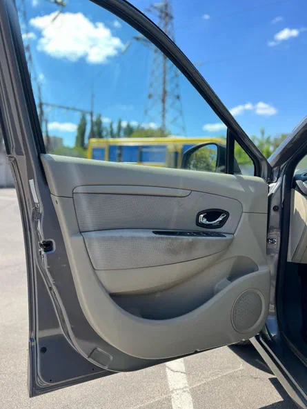 Renault Scenic 2011 - 14