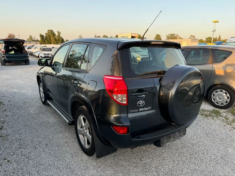 Toyota RAV4 2008 - 5