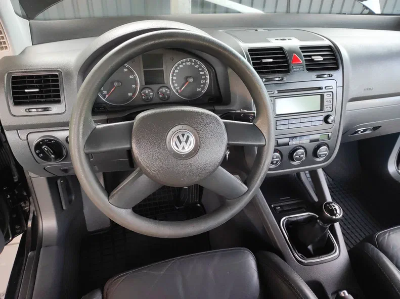 Volkswagen Golf 2005 - 27