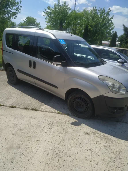 Fiat Doblo 2012