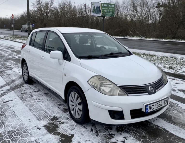 Nissan Tiida 2007