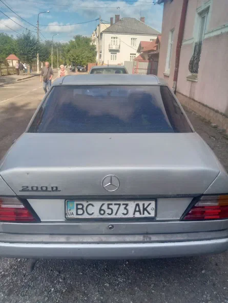 Mercedes-Benz E-Клас 1992 - 6