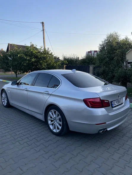 BMW 5 серія 2010 - 7