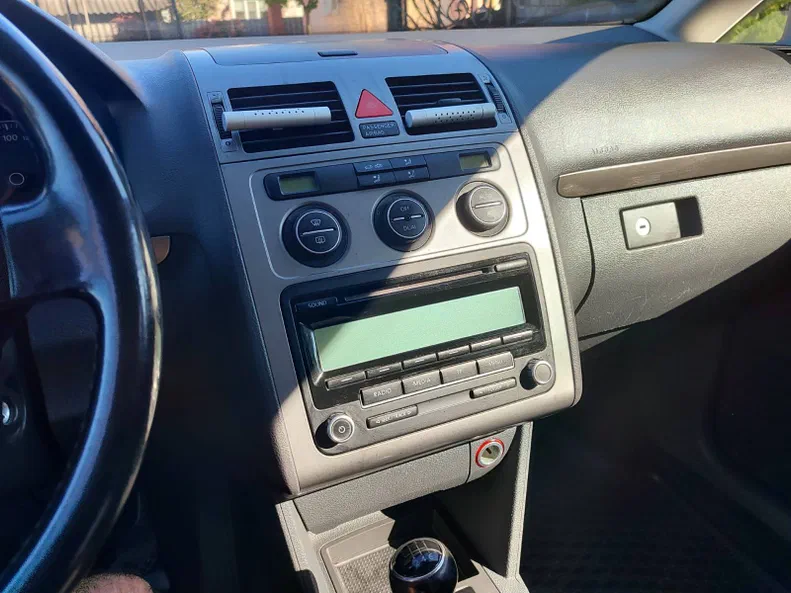 Volkswagen Touran 2009 - 14