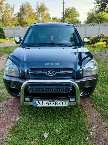 Hyundai Tuscani 2004