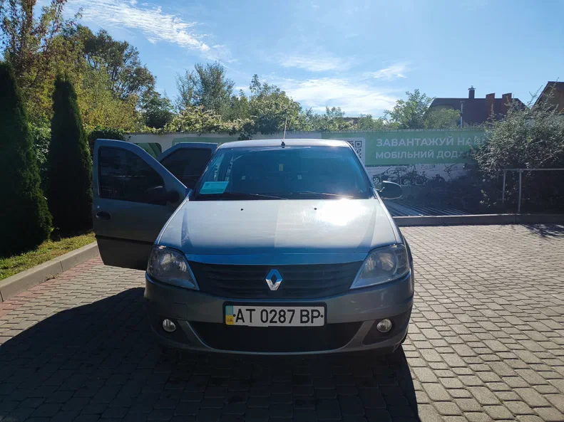 Renault Logan 2011 - 8