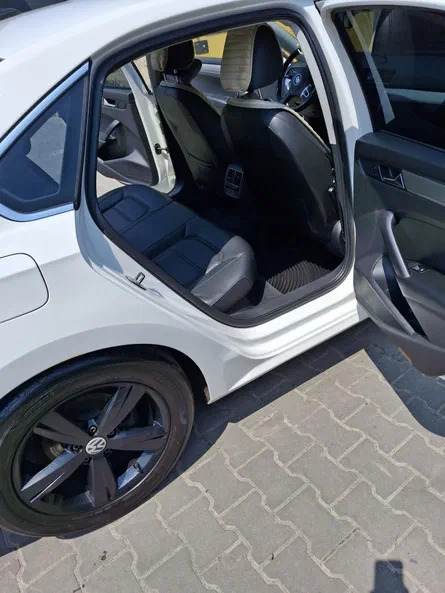Volkswagen Passat 2012 - 5