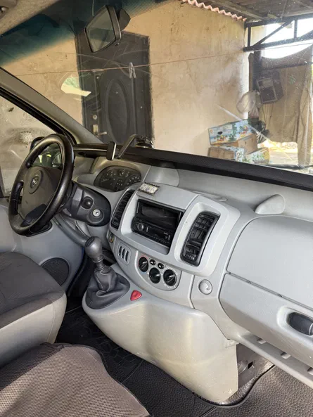 Opel Vivaro 2004 - 5