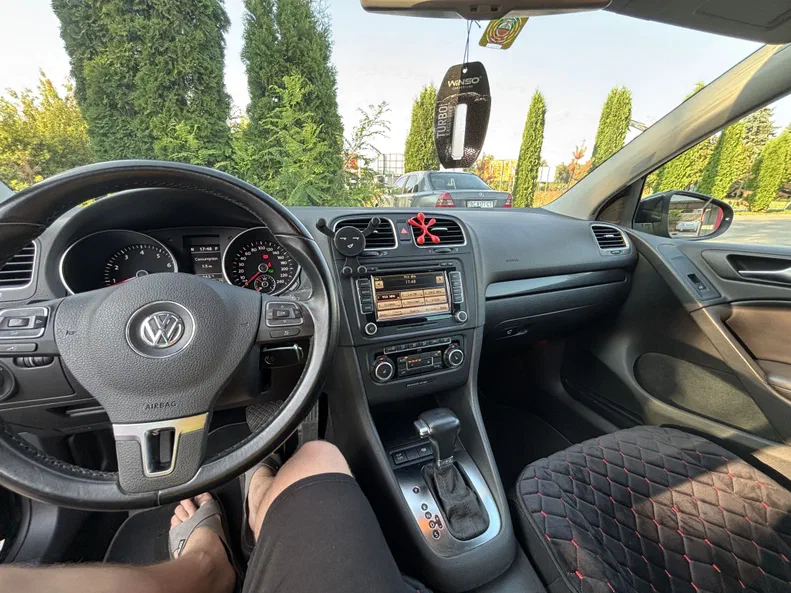 Volkswagen Golf 2010 - 14