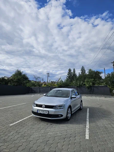 Volkswagen Jetta 2011 - 12