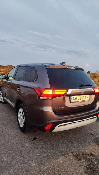 Mitsubishi Outlander 2021 - 15