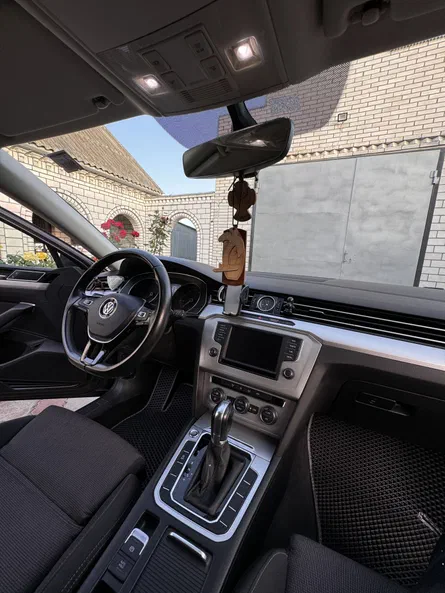 Volkswagen Passat 2017 - 14