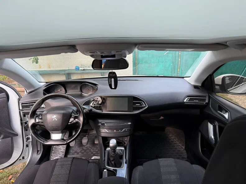 Peugeot 308 2015 - 10