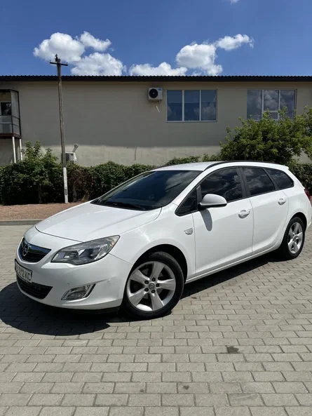 Opel Astra 2011 - 6