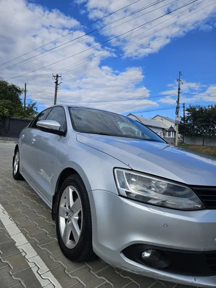 Volkswagen Jetta 2011