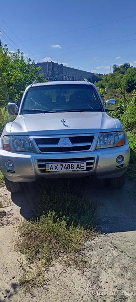 Mitsubishi Pajero 2005