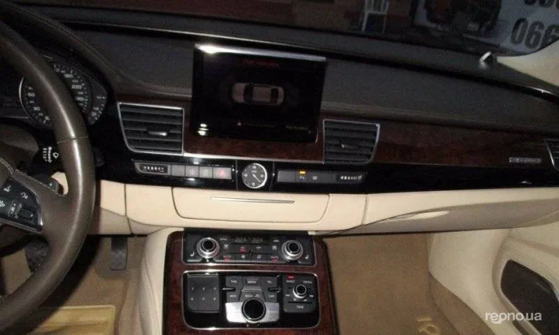 Audi A8 2010 - 4