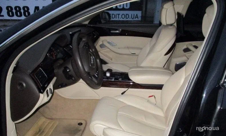 Audi A8 2010 - 9
