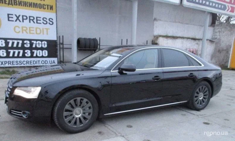 Audi A8 2010 - 10