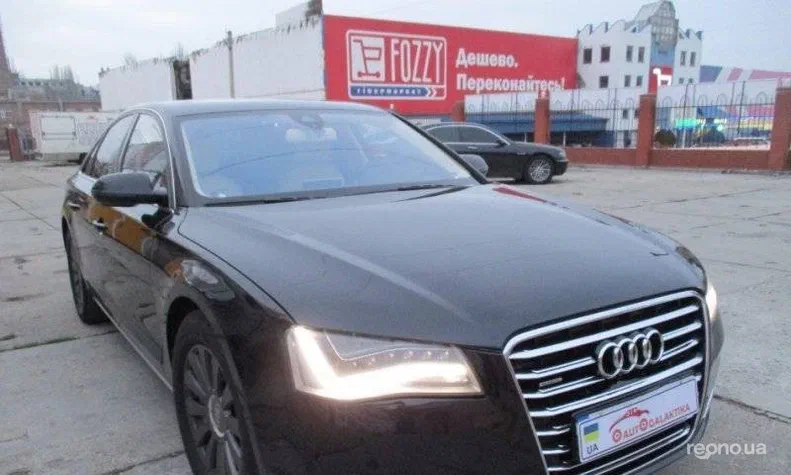 Audi A8 2010 - 18