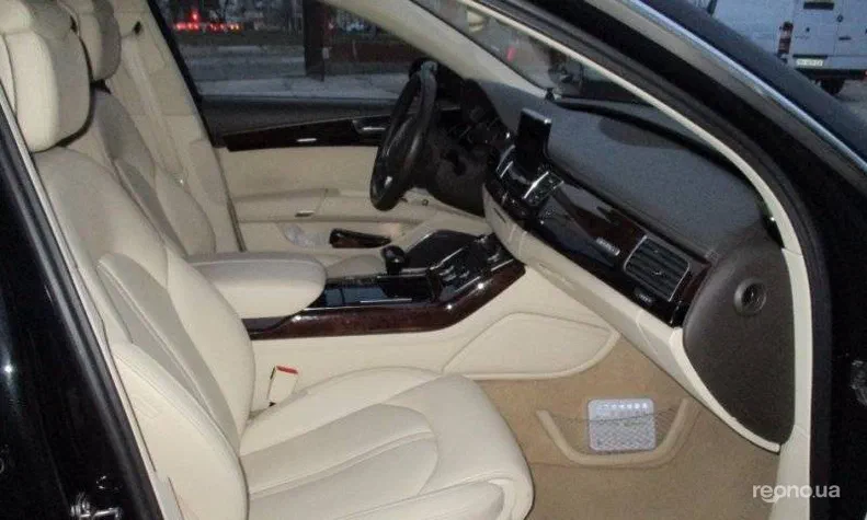 Audi A8 2010 - 8