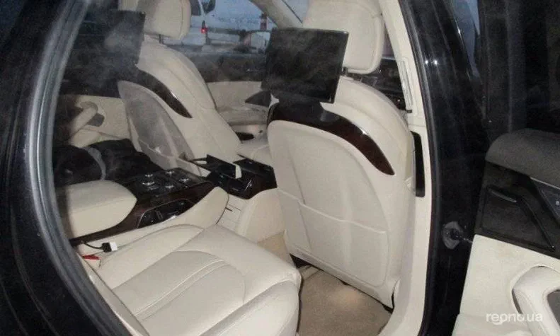 Audi A8 2010 - 7