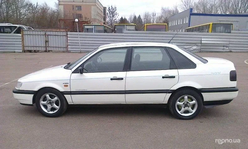 Volkswagen Passat 1985 - 8