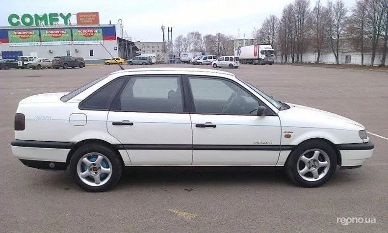 Volkswagen Passat 1985 - 4