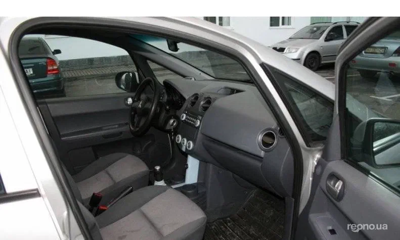 Mitsubishi Colt 2005 - 4