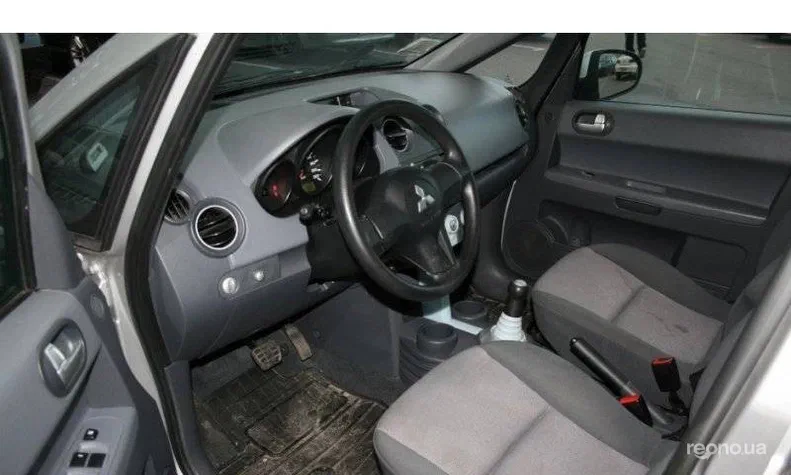 Mitsubishi Colt 2005 - 9