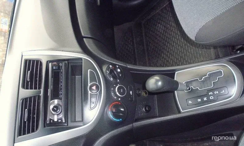 Hyundai Accent 2011 - 8