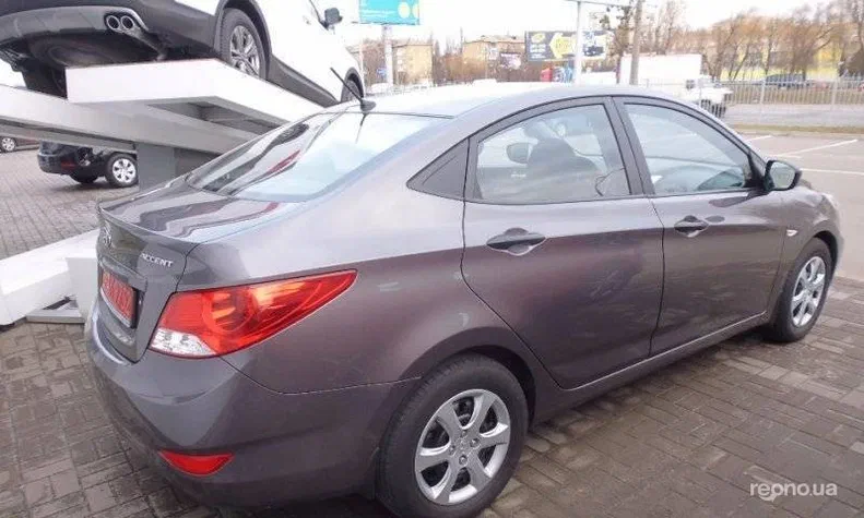 Hyundai Accent 2011 - 2