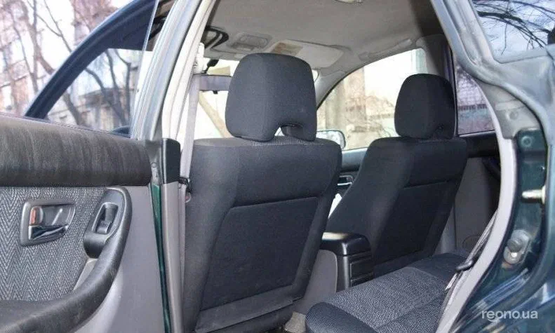 Subaru Legacy 2001 - 11