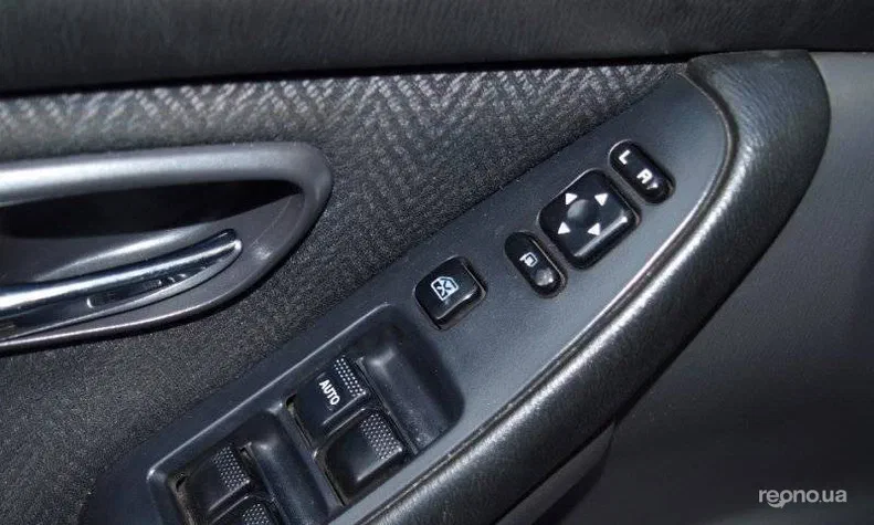 Subaru Legacy 2001 - 8