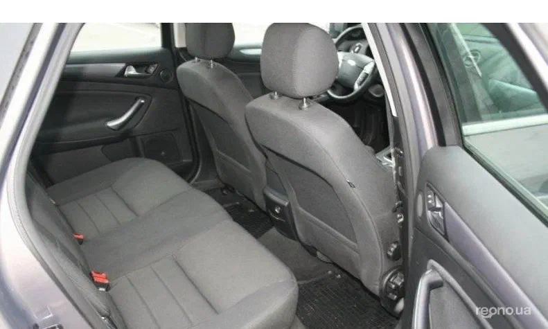 Ford Mondeo 2011 - 9