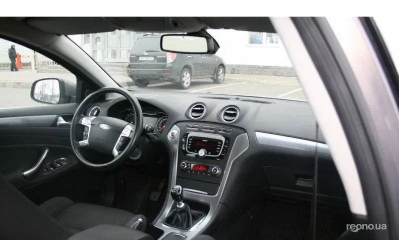 Ford Mondeo 2011 - 7