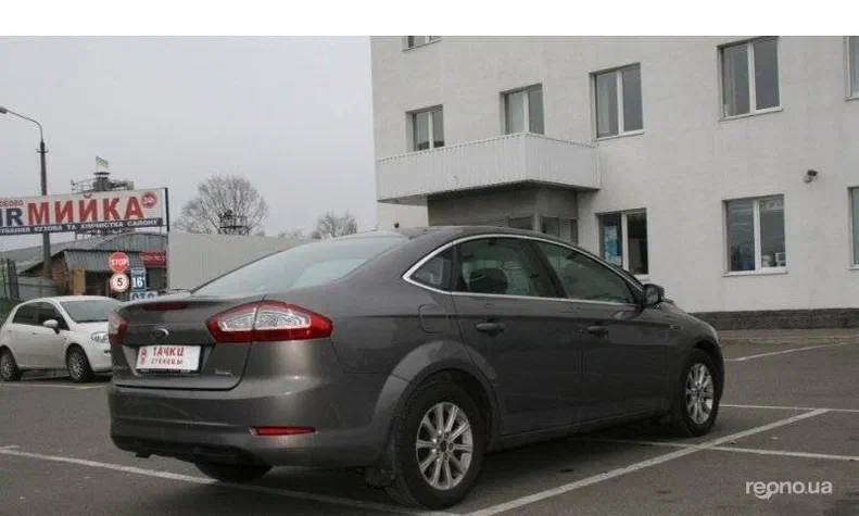 Ford Mondeo 2011 - 17