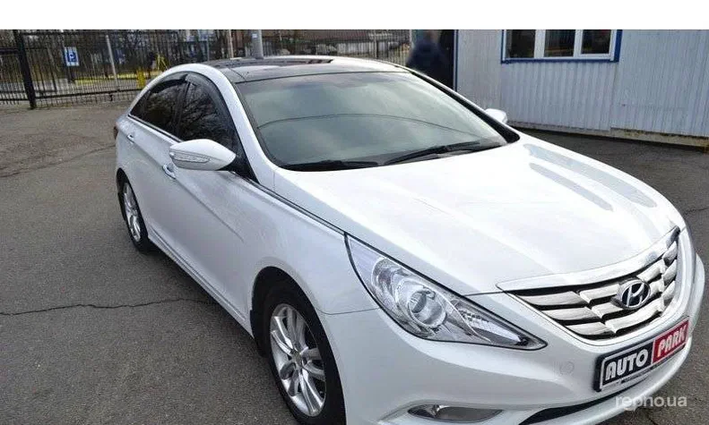 Hyundai Sonata 2011 - 11