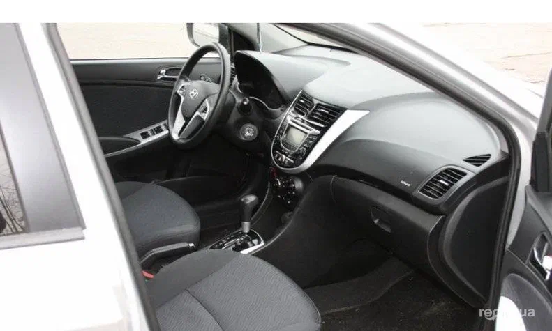 Hyundai Accent 2011 - 7