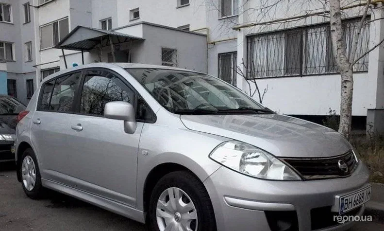 Nissan Tiida 2011 - 0