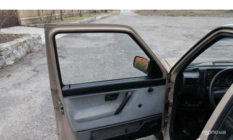 Volkswagen Jetta 1989 - 9