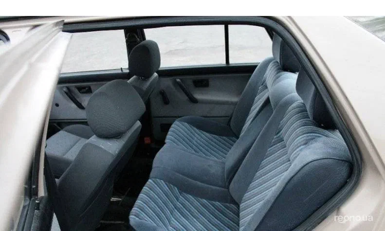 Volkswagen Jetta 1989 - 10