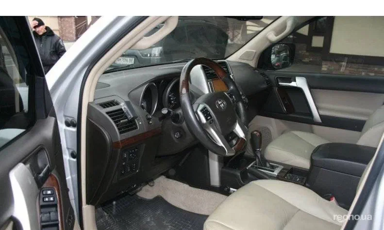 Toyota Pronard 2010 - 11