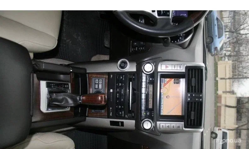 Toyota Pronard 2010 - 0