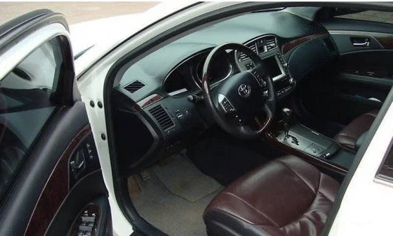 Toyota Avalon 2011 - 5